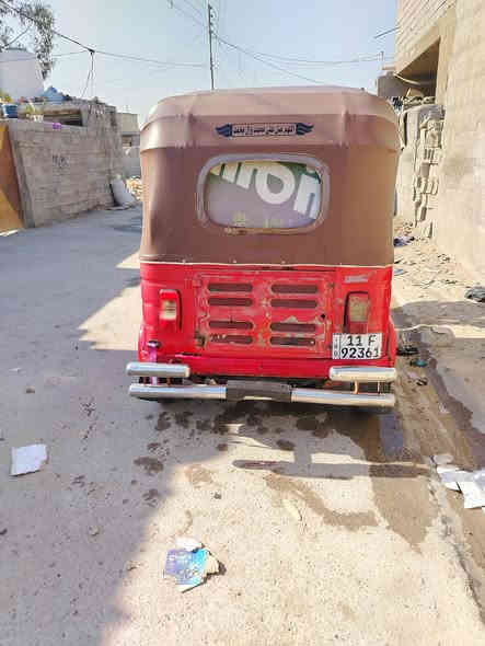 سلام عليكم تكتك للبيع موديل 17 مرقمه بسمي تحويل ثانيوم تكتك نضيفه مابيه خياس امعمره السعر 4000  وبيه مجال المكان بغداد حي النصر***********
