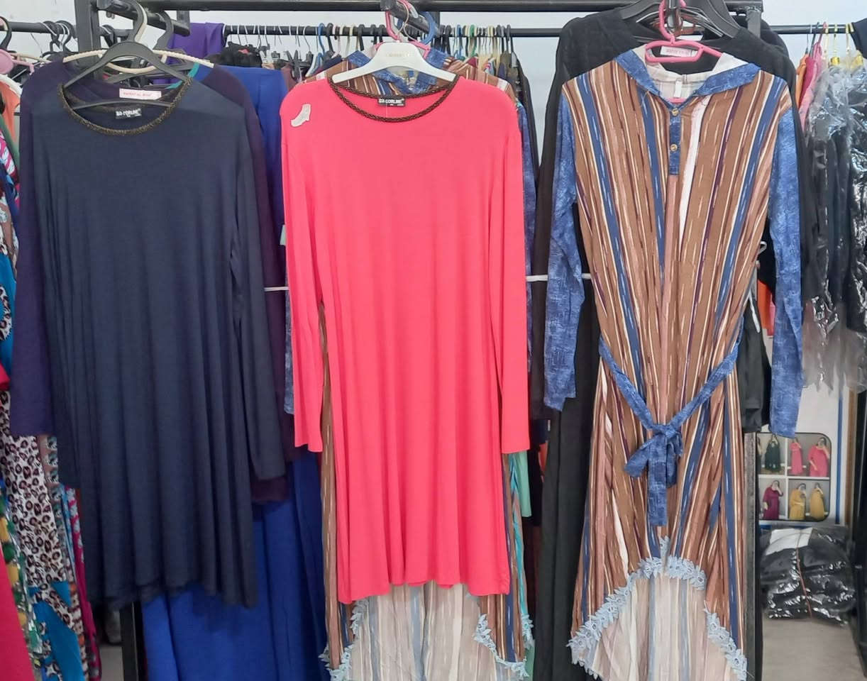 تعلن ازياء المسره للتخفيضات
 عروضنا مستمره وزبائنا يدللون واسعارنا بعد انسب وانواع الدشاديش الكشمير الصيفية والقمصان والفساتين بعد أجمل وارقى وبأسعار مخفضة تبدأ من ٣٠٠٠ دينار وعرض ٥٠٠٠ دينار وكما يتوفر تشكيلات باسعار اعلى ومخفضة واجمل التشكيلات من الملابس النسائية والأطفال اهلا وسهلا بكم للتواصل 
*********** 
قضاء بلد شارع الأمير مقابل بيت وعيادة الدكتور الجراح قاسم حاتم القيسي 
تفضل شوف المنشورات وتدللون علينا
