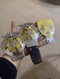 علامة سيارة قديمة • اكسسوار