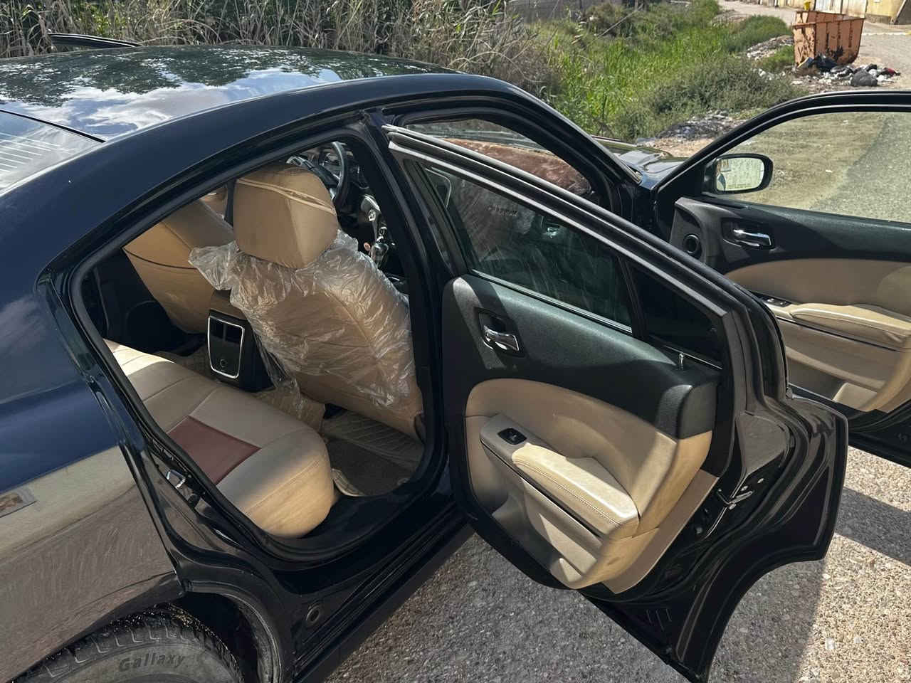 جارجر 2014 
مواصفات عاديه رقم بغداد باسمي السياره ماشيه هواي بحكم الموديل ومنزل من المشي مالتها … 
حادثها بابين جهه السايق ومبدل اصل ونفس اللون 
ايرباك الدشبول و الستيرن سليم  … تبريد جيد 
السياره نظيفه كلش م مشتغله خط 
محرك 6 وتم إدامته بشكل كامل 
حداديه تم إدامتها كذلك 
السياره حلوه تحتاج كم شغله بسيطه بيها  
السعر 140 قفل … مكان البصره 
واي صوره تحتاجها موجوده بالصور المرفقه 
صور الحادث بالمرفقات
للتواصل خاص … البصرة, العراق


**إذا كنت صاحب هذا الإعلان وتريد حذفه لأي سبب، رجاءا أرسل رسالة إلى الدعم الفني**