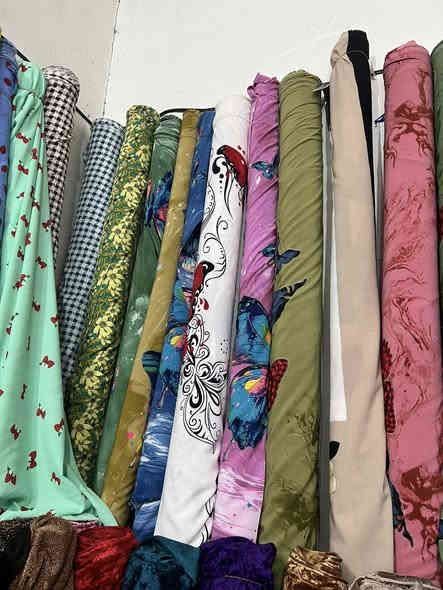 مساء الخير والعافيه 💣🤩جميع انواع الملابس🥳
وصل الجديد والراقي 
الخامه الثقيله وتدللون 😍😎

سارعو في الحجز وتوصيل متوفر كل محافظات 💣🔥

الفرع الاول حله الشريعه مقابل كراج السياحي 🥳🔥

للحجز والاستفسار خاااص او ع الرقم ‏*********** #واتساب  #فايبر#الركن #الاخضر#الاقمشه
