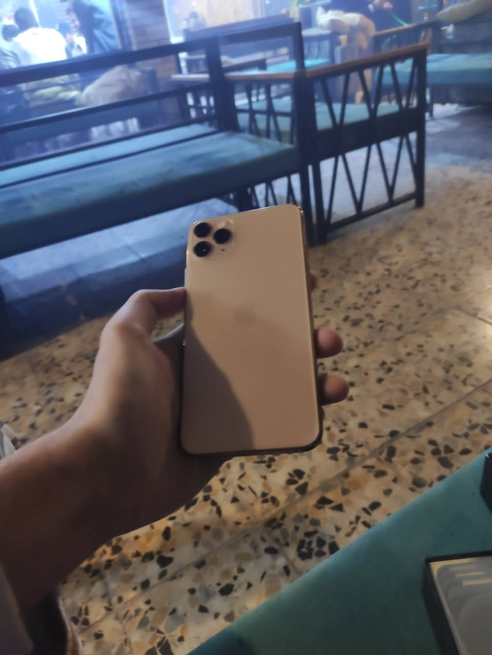 ايفون 11 برو ماكس جهاز اخو الجديد نظافه 100% ذاكره 256 بطاريه 96 سعر 325 شراي يتصل***********
