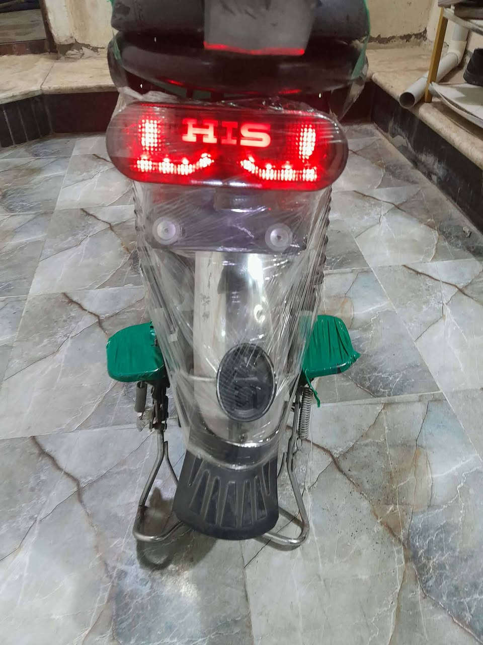 باسكل شحن الباسكل شوفت عينكم نضيف بطارياتة نضاف و 5 عددهن
السعر 225 وبي مجال  وبي عطل الملف الورة  الرقم *********** المكان كربلاء حي الاطباء
