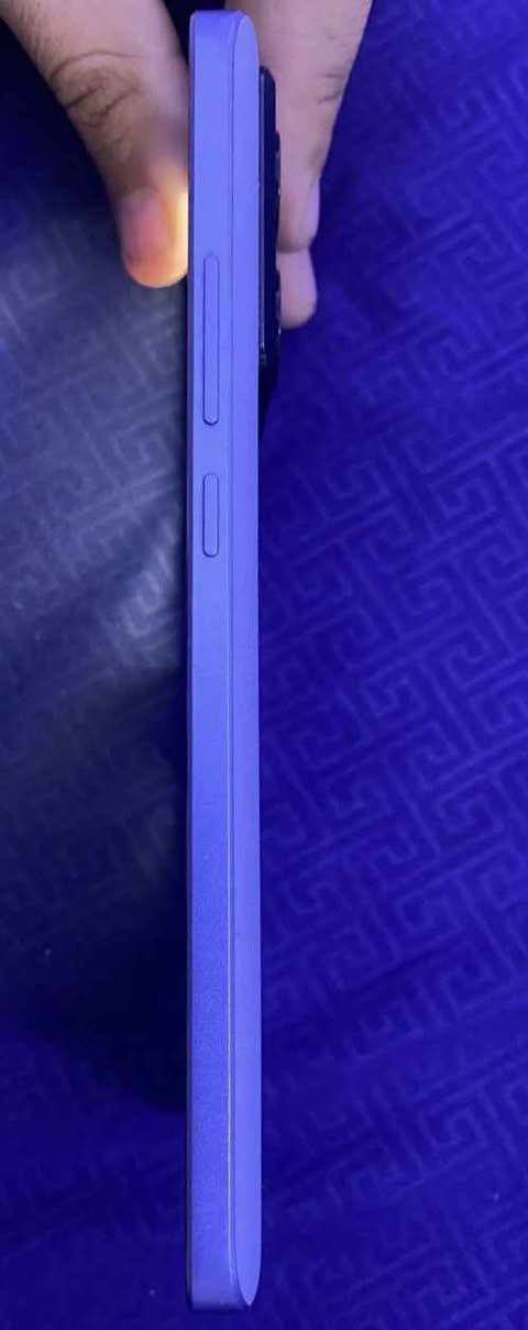 السلام عليكم 

الجهاز ذاكتره 512 العشوائيه 12+12

شاشة 144هيرتز 

ببجي 120فريم

يدعم شحن 120واط

بي هاي البيت مال شريحه ملثوم من عده شويه و طخه بسيطه موضحه بلصوره و سهله تتبدل هاي  بقية الجهاز نضيف 

رجائااااااااااأأ (قفل بدون عمله) لحد يعامل

ملحقات شاحنه الاصليه و الكارتونه موجوده
مكاني بغداد دوره 
رقم تلفون *********** بغداد, العراق
