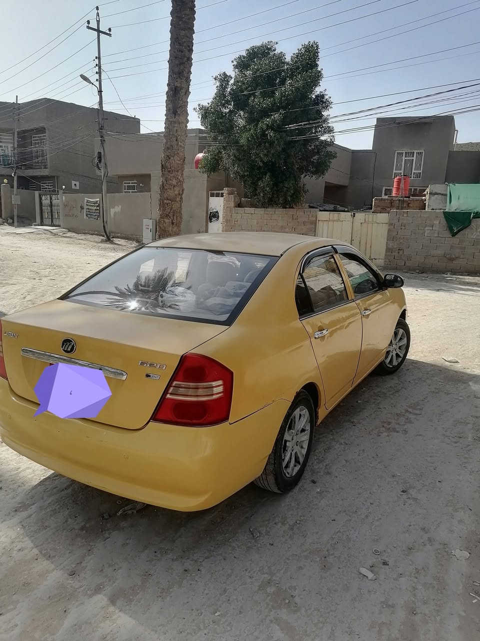 السلام عليكم
ليفان 620 موديل 2011 بدون فتحه 

رقم بغداد سنويه ل28 باسمي مصفره هيئه وغرامه 

تبريد شغال حداديه جديده 

زوج تاير جديد

مكينه لاتنقيص ولاتبخير بس بيه نفخه 
سعره 38 وبيه مجال

***********
