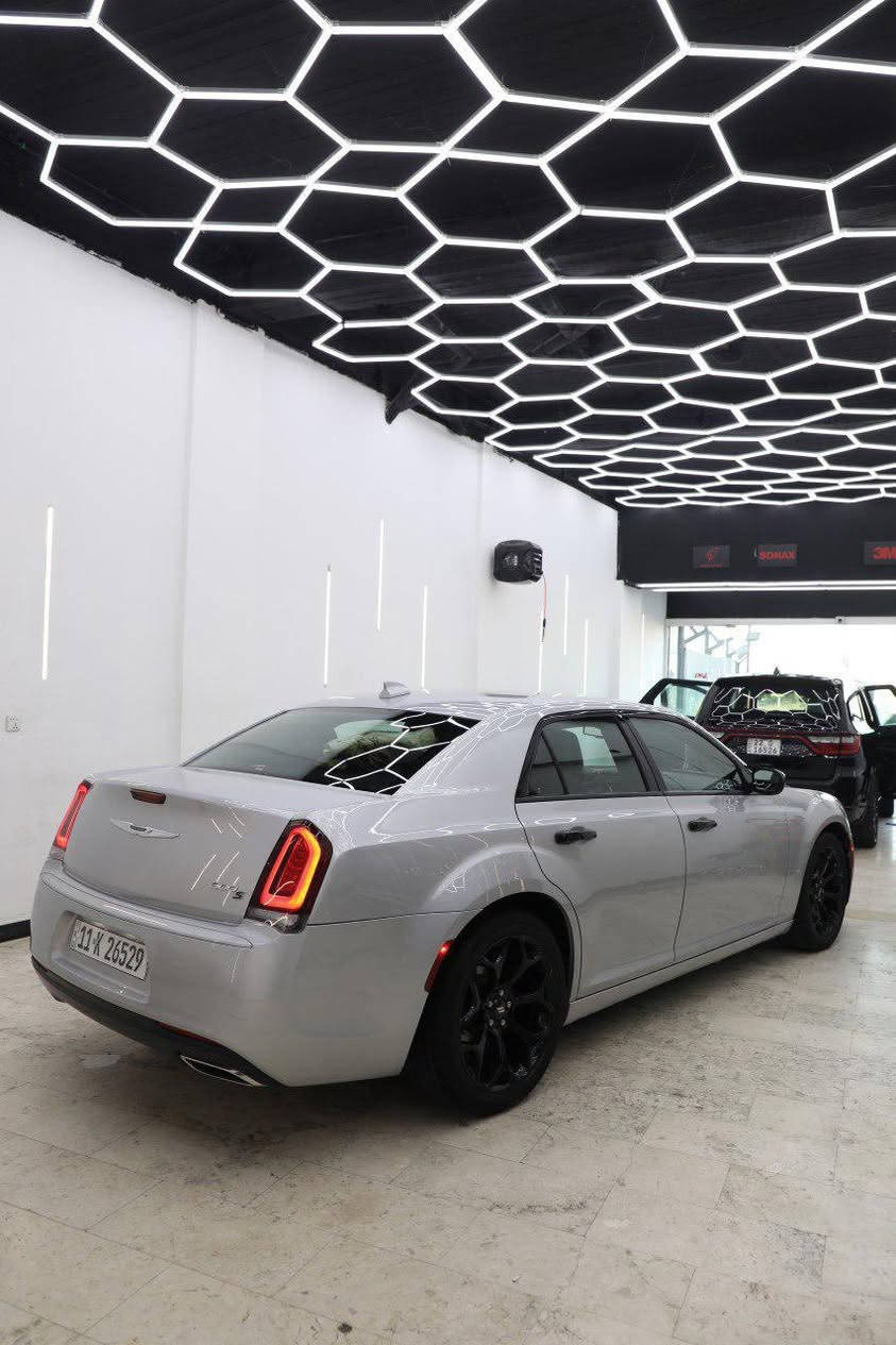 السلام عليكم للبيع اوبامه 2020 اصل S 
ماشيه 90m
السياره جاهزه من كل النواحي بيها ربع جاملغ امامي صبغ والداير مال جاملغ  الخلفي ايرباك برده فقط 
السعر 220$ مكان السياره بغداد الحريه 
***********
