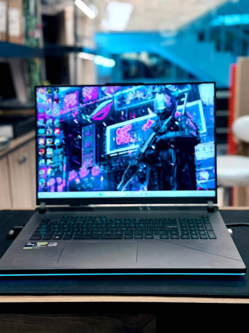 السلام عليكم
Asus rog strix g18

Ci9 14900HX 24c 32T

Nvidia rtx 4070 8G 140w

Ram 32 DDR5 5600hz

Ssd 1 tb gen 4

18 inch IPS 2.5k 240Hz dci-p3 100% 500nits

نظافة 100‎%‎ استخدام بسيط جدا
قيم باليرضى الله


**إذا كنت صاحب هذا الإعلان وتريد حذفه لأي سبب، رجاءا أرسل رسالة إلى الدعم الفني**