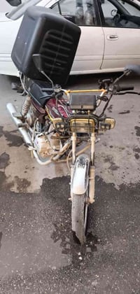 للبيع موديل ٢٤ نضيف بس تعرفون طين و بارده ما غسلته ب ٦٠٠ وبي مجال دراج...