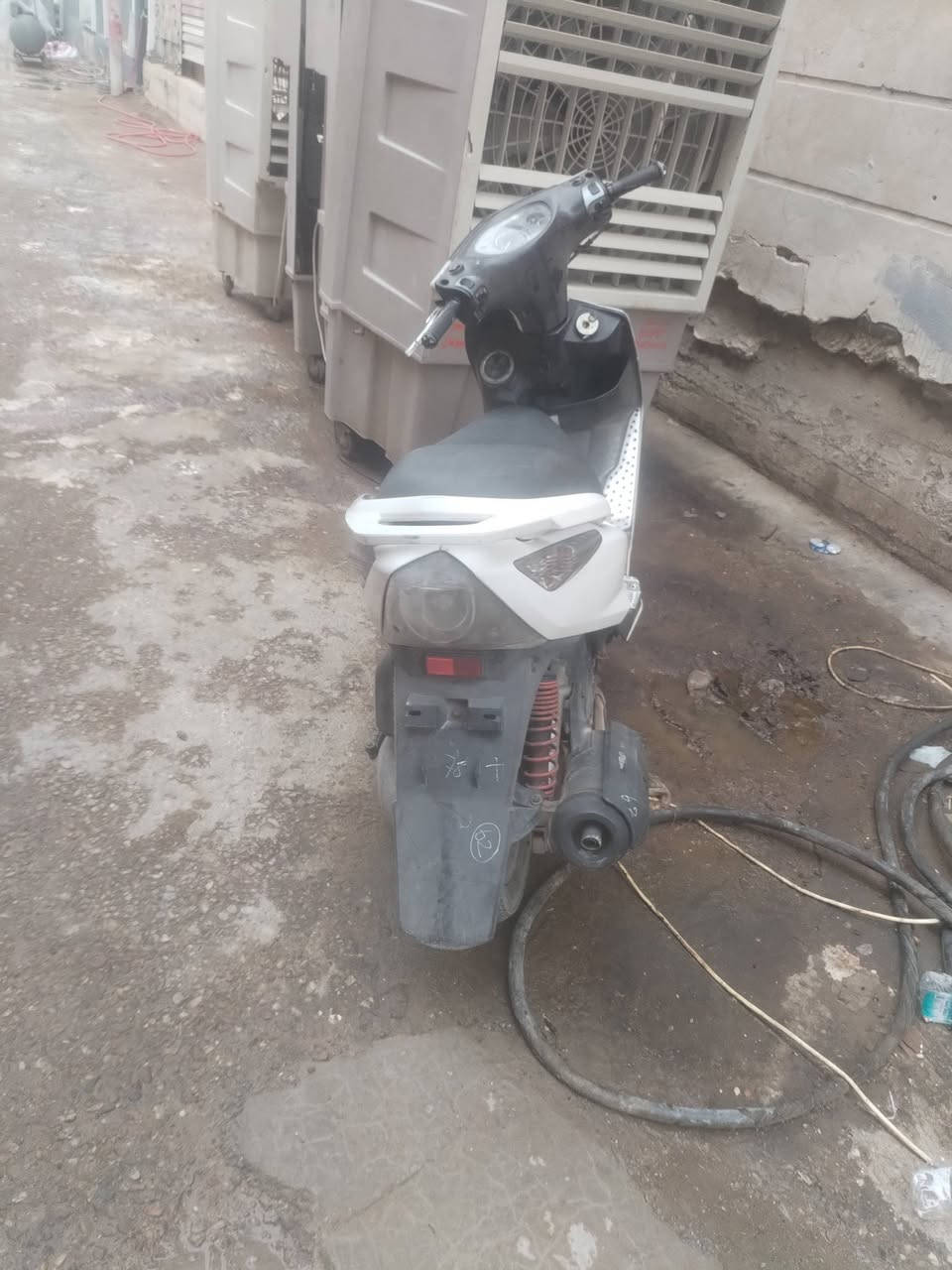 دراجة ثعلب كفالة محرك كفرات ممفتوح بيها برغي
نكرة سلف 
لون واحد كفر عنوان شعلة
السعر ٧٠٠
***********
