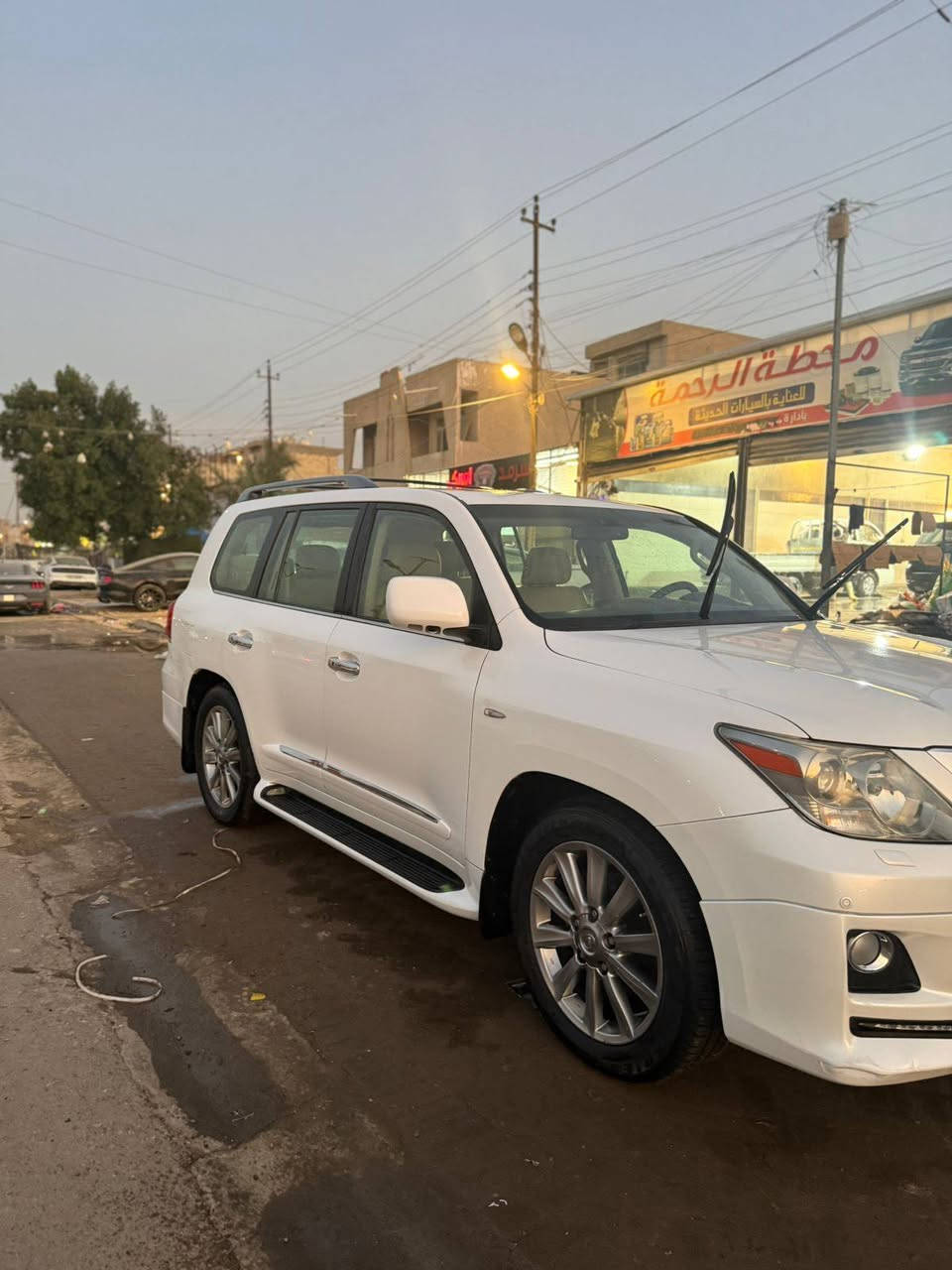 لكزز 2011 مكفوله من الصبغ ماشيه 145كيلو
السعر 35 يعني 350 ورقه مكان السياره حي الجهاد
للاستفسار ***********
