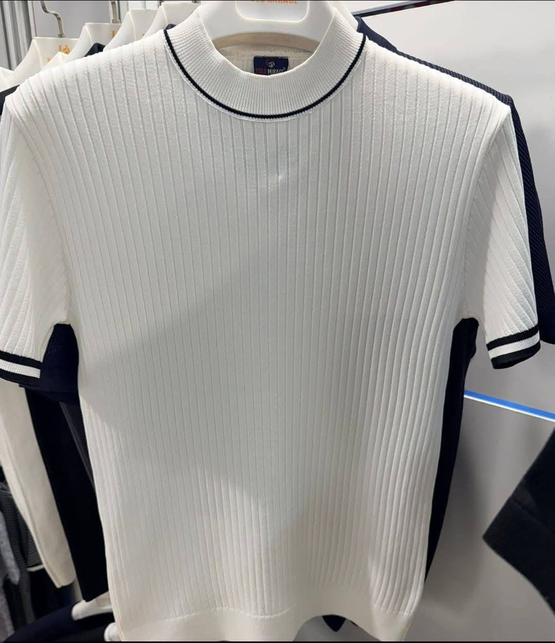 النوع تريكوا ناعم. نخب اول مطاط تركي.   1000 قطعه.  رجالي سيريات نضامي.   السعر للقطعه 4.25 دولار.    
***********. للاستفسار
