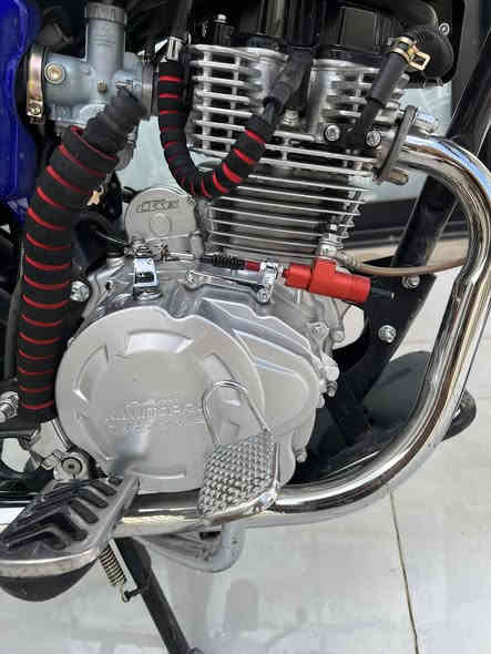 سەلامو علکوم عندی نامی برۆ للبیع منفست موجود 
محرک کپس مودیل ٢٠٢٥  محرک٢٠٠
مکان دارتوو
***********
