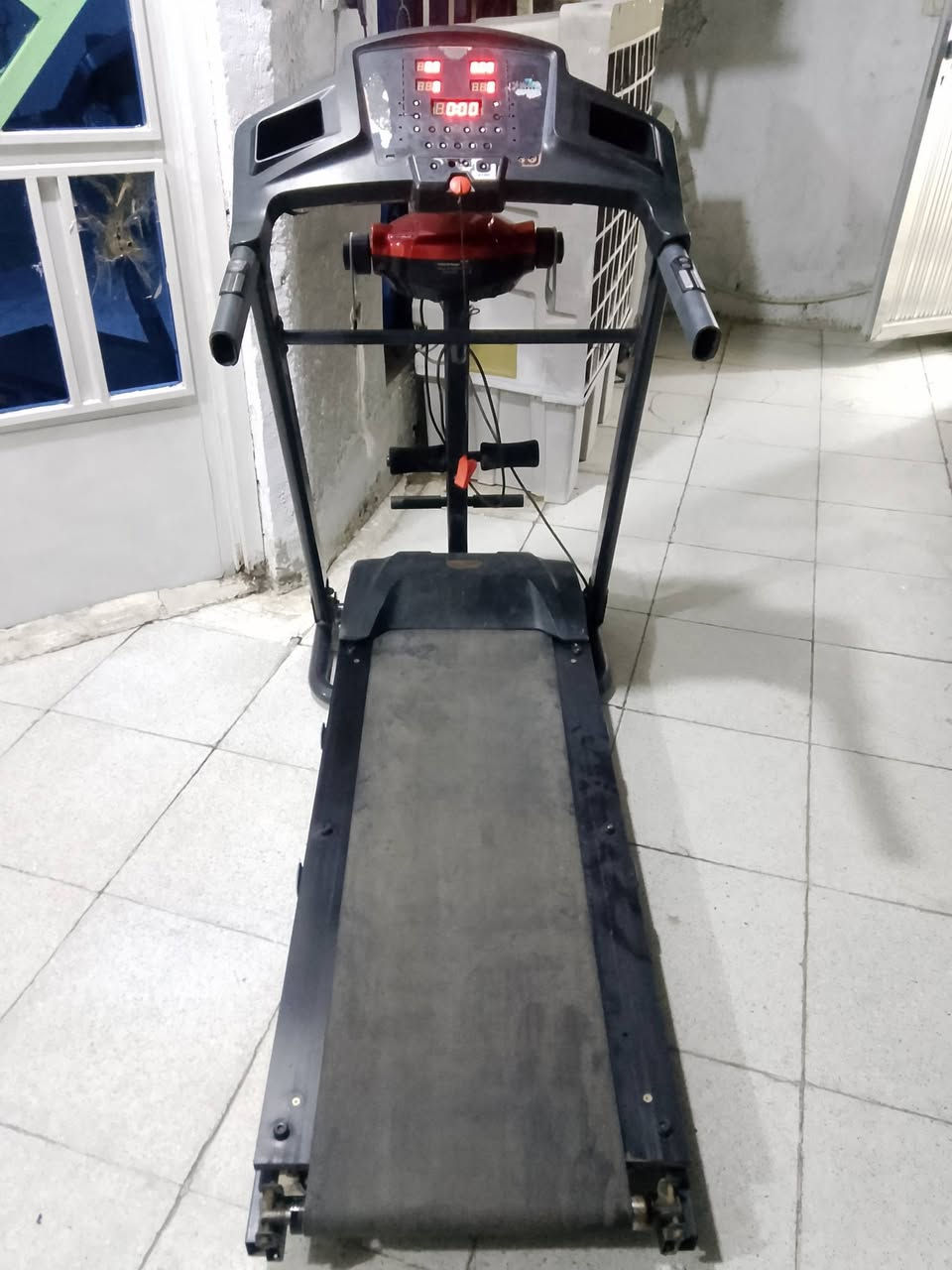 السلام عليكم جهاز جبلي كله شغال بس اي عتعد بالمشي اعتقد رات له دهن لو تنظيف لانشان مشمور سعر 80 قفل ابيعه على هاي الوضعيه عنوان بغداد ام الكبر ***********
