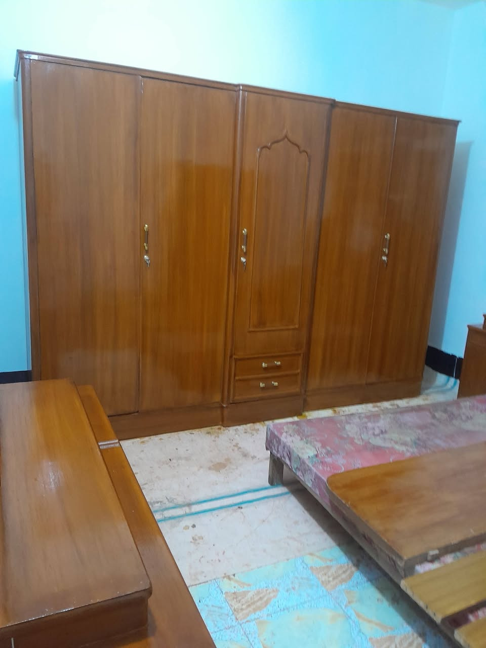 غرفه ام خمسه نجاره اخت الجديده البيع السعر اربعميه وخمسين ألف وبيه مجال الحله ابو غرق حي حسين وتساب او تصال ***********مصطفى النجار
