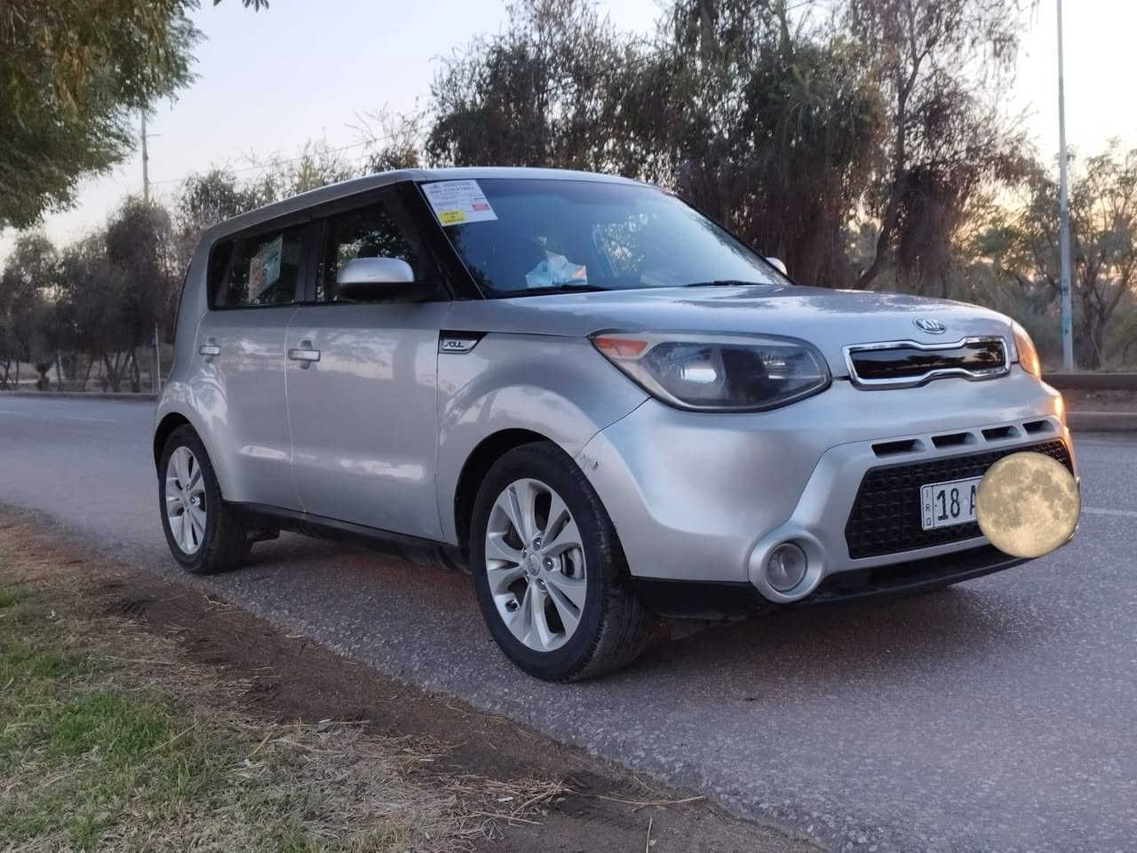 السلام عليكم
سول 2015 أمريكي 
مكينه gdi 2000
كير مكفول 
دواخل السياره كله نضيف
دوشمه جديده 
شاشه 
السياره جاهزه 
مكان السياره (بابل)
سعر السياره 115$ورقه وبيه مجال .
الشراي يتصل على هذه الرقم ***********
