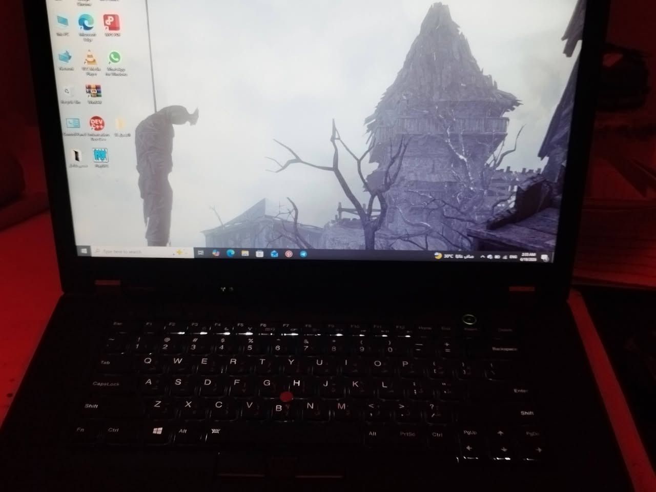 💻 لابتوب  (لينوفو) نظيف جداً للبيع 💻
الجهاز شغال 100% وما بيه أي نقص أو عيب، سريع جداً بالإقلاع والفتح بفضل هارد الـ SSD. ممتاز جداً للدراسة، البحوث، التصفح، أعمال المكتب، البرمجة الخفيفة، وتشغيل الألعاب الكلاسيكية.
📊 المواصفات الفنية (Specifications):
المعالج: Intel Core i7-3520M CPU @ 2.90GHz (معالج قوي للأعمال اليومية والدراسة).
الذاكرة العشوائية (RAM): 8GB DDR3.
الهارد (التخزين): SSD سريع جداً بسعة 240GB (النظام سريع ومستقر).
كارت الشاشة (ينطيك كارتين):
كارت منفصل: NVIDIA NVS 5400M (1GB فليت).
كارت داخلي: Intel HD Graphics 4000.
النظام: Windows 10 نسخة 64-bit مفعلة وجاهزة للاستخدام.
🔋 الملحقات والنظافة:
النظافة الخارجية: [نظيف حيل واستعمال شي قليل 
البطارية: [حيل زينه].
يجي وياه الشاحن الأصلي.
💰 السعر: [175] (بيه مجال بسيط للشراي).
#ادمن


**إذا كنت صاحب هذا الإعلان وتريد حذفه لأي سبب، رجاءا أرسل رسالة إلى الدعم الفني**