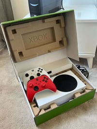 اكس بوكس سيريس S • نضيف • يدين ثنين