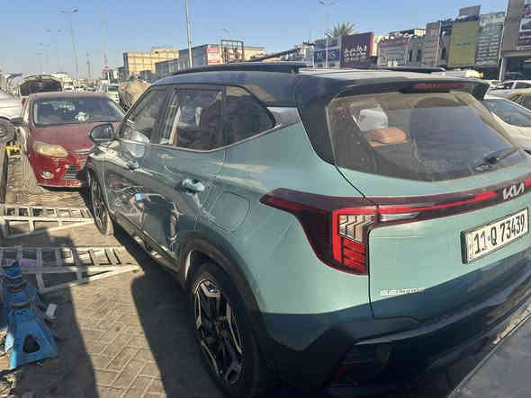 السلام عليكم كيا سليتوس موديل ٢٤ سياره فول ماشي ١٥ رقم بغداد 
***********
