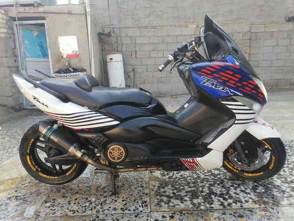 السلام عليكم تي ماكس 2011 للبيع سويتلها ادامة كلج دهن، ونوزلات، وبلكات وفيت بم،وخرز، وتانكي البانزين نضفته، اقسم بالله كله موتل وبانزين محسن مداريها 
رايدها ب28 
مكاني بغداد حي النصر
هذا رقمي ***********
