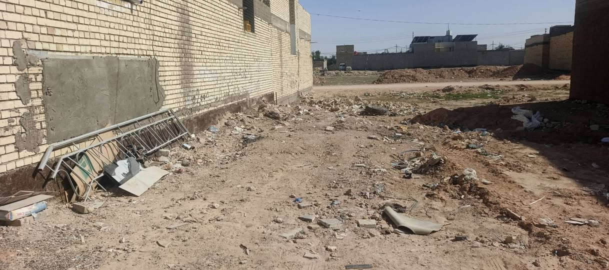 عندي عرص لبيع مكان كلش حلو يم رادار ١٠٠متر ***********
