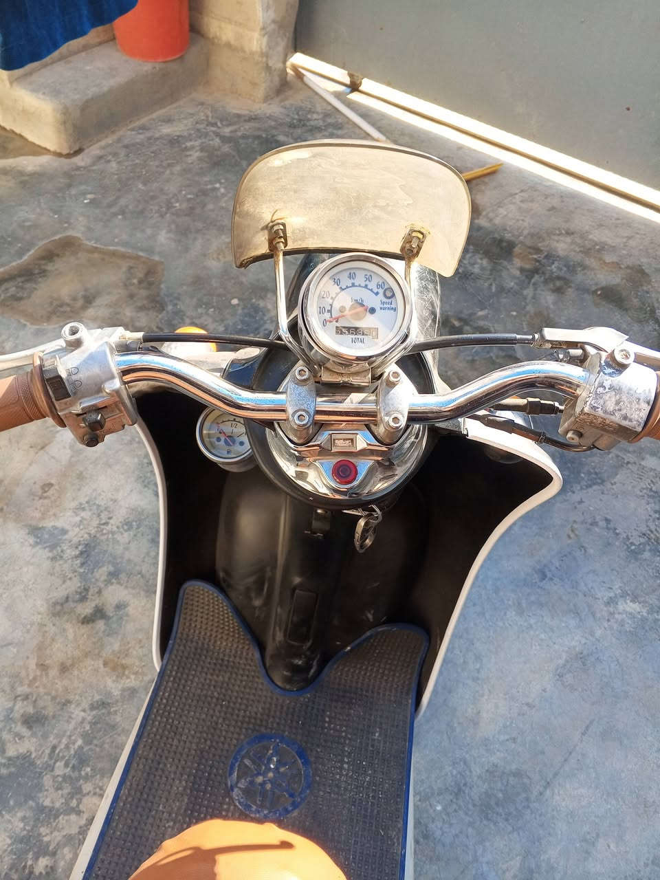 درجة عبد الحليم للبيع اي نقص مابيها بس اكلج إمامي اشوية ضعيف السعر 350 وبيها مجال بسيط هاتف (***********
