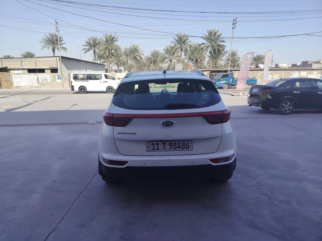 السلام عليكم اخوان للبيع كيا سبورتج خليجي موديل 2018رقم بغداد دولي تحويل مباشر سنوية وهزة جدد محرك 2000ماشيه 150الف السياره بيها  5قطع صبغ وبيها بارد قليل بلقماره كير محرك كفاله  السعر 140 ورقه وبيها مجال للاتصال *********** مكاني الدوره
