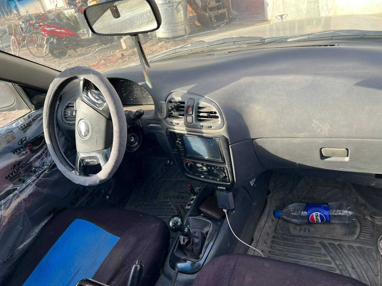 سياره نوبرا موديل ١٩٩٧كامله اومكفوله من كلشي مامصبوغه ولا امبدل بيها شي كير عادي السياره تحويل ثاني يووم رقم بغداد السعرر ٢٧ ورقه اوبيها مجال للشرايه  للتواصل ***********
