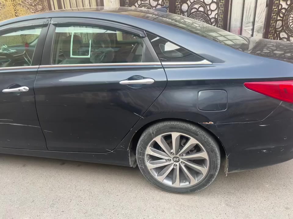 من رخصه الادمن المحترم السلام عليكم للبيع فقط مكان السياره بغداد سوناتا ١٣ فول مواصفات ماعدا الفتحه بيبان بصمه تشغيل بصمه شفتات بالستيرن تدفئه بالكشنات السياره ليبل واحد بدون تبديل فقط رش ٣ قطع جامرلغ خلفي والباب والجامرلغ الأمامي بدون معجون السعر ١١٥ وبيه مجال قليل للاستفسار اكثر اتصل *********** أو ***********
