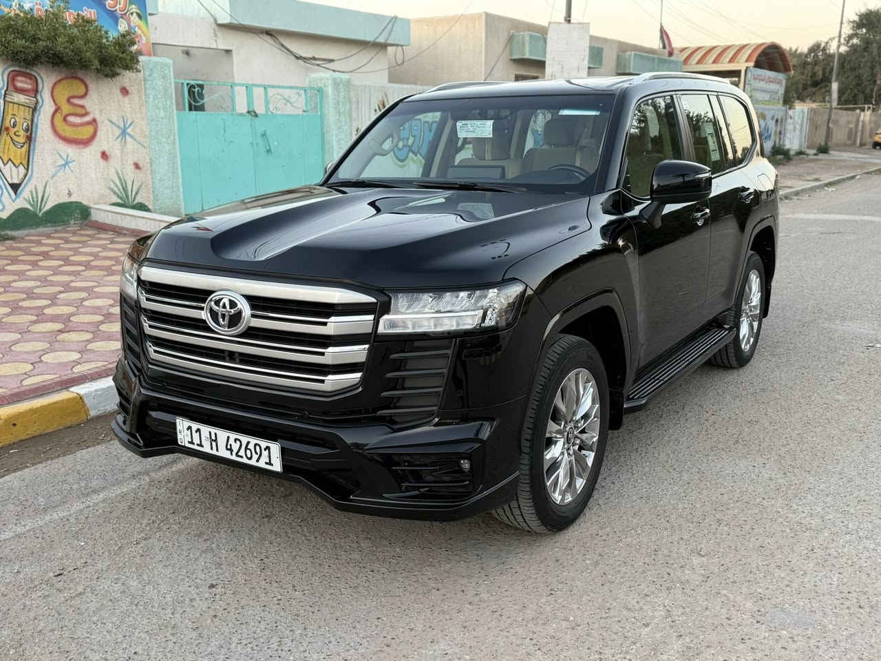 السلام عليكم لاندكروز GX موديل 2022 رقم بغداد بسمي ٦ سلندر تنفس طبيعي مكفوله من الصبغ والضربة عدا بارد مقدار شبر يم قبق البانزين باقي مكفول سيارة جديدة على وضع الشركة ماشية 53 للاستفسار *********** السعر مناسب جدا 515 ورقة مكان بغداد الخاص مغلق
