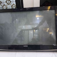 شاشة بلازما للبيع حجم ٥٠ نوع سامسونج فيها عطل مااعرف شنو عطلها ٠٧٩٠٦١١...