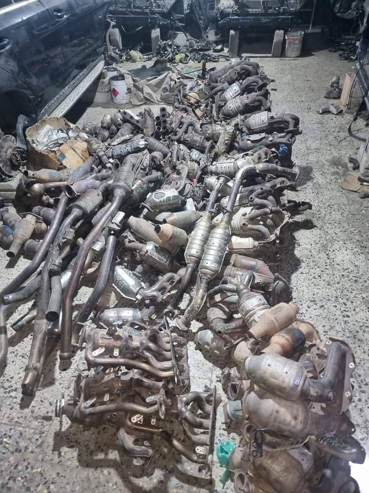 بيع وشراء جميع انواع الصالنصات والحجر البيئه لكافه انواع السيارات الوارد الامريكي والياباني الماني والصيني والايراني والفرنسي متواجدين في كل انحاء العراق الفرع الرئيسي في بغداد وبيع صالنصات ودكشنات لجميع السيارات وشراء الحجر البيئه المستخدم والغير المستخدم للتواصل معنا عبر الرقم الاتي
 واتساب ***********
واتساب ***********
بادارة حجي كاظم 
@الجميع
