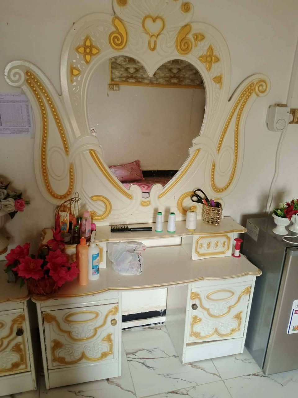 الغرفه كلش نظيفه سعرها ب٦٠٠ وبي مجال


**إذا كنت صاحب هذا الإعلان وتريد حذفه لأي سبب، رجاءا أرسل رسالة إلى الدعم الفني**