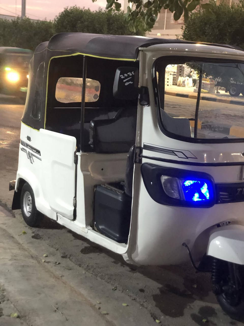 سلام عليكم تكتك البيع 
21/***********
