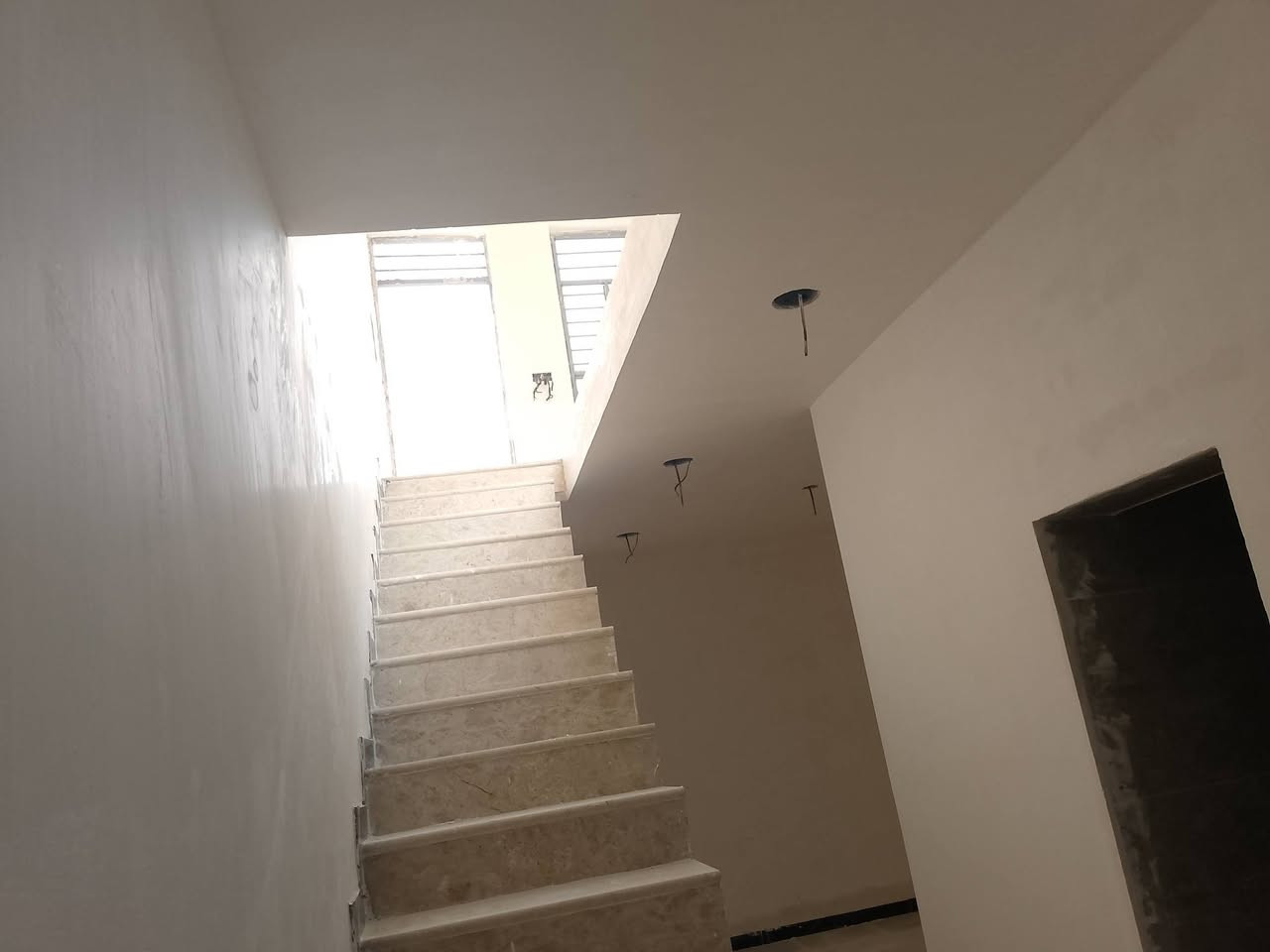 سلام عليكم خلفة  متفرق لبخ سمنت سقل وجرارةتصفيرمصاطر وتشميع داخل وخارج وجص وبورك وهاذة رقمي ***********         ***********
