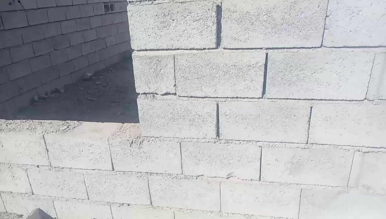 السلام عليكم دونم للبيع في قريت الدبس واصل مي +كهرباء مبني بيه بيتين واصلات للصبه  ومحفور بيه بلاليع ثنين كبار ومكان حيل راقي السعر 40 وبيه مجال شويه حگ الجيه تعال خاص وتدلل


**إذا كنت صاحب هذا الإعلان وتريد حذفه لأي سبب، رجاءا أرسل رسالة إلى الدعم الفني**