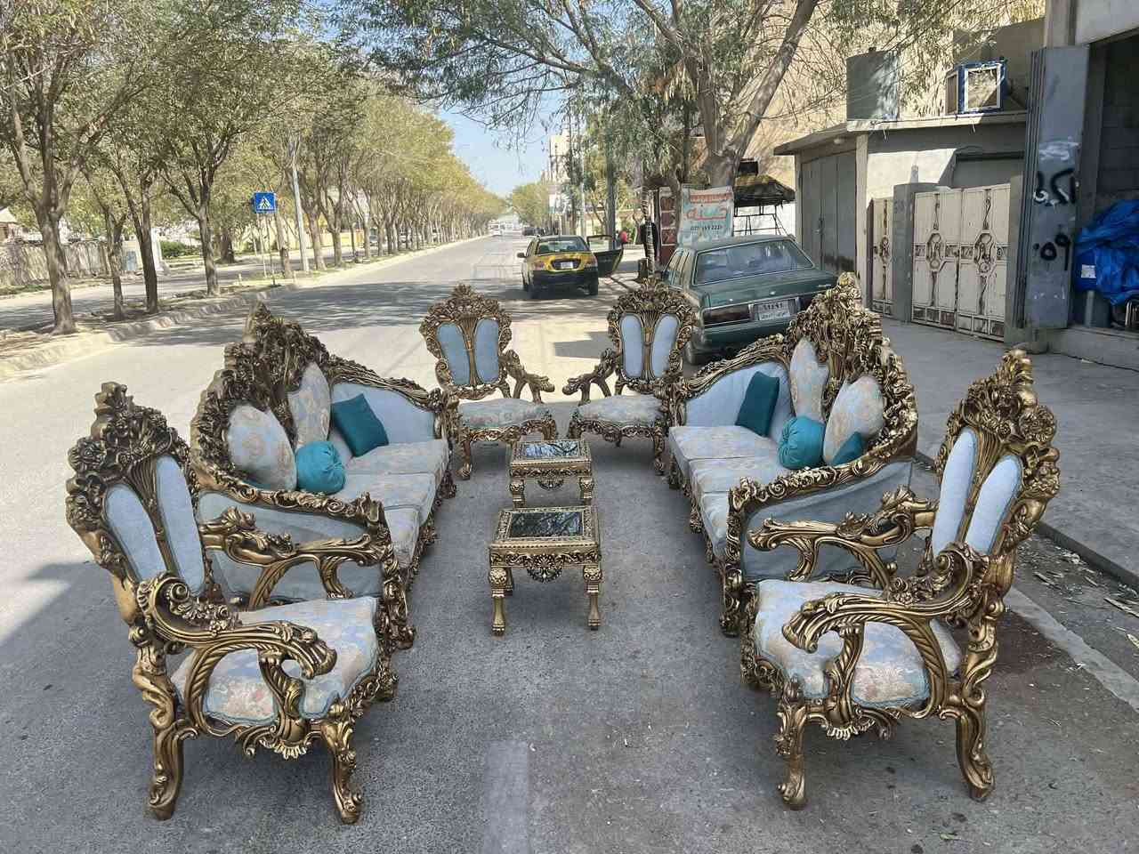 سلاوهاورییان
ئە م تاقمە کلاسیکە بۆفرۆشتن
10نە فە رییە شتیکی نمونە ییە  و تایبە تە
ژ.م***********
شوین.کە لار شەهیدان سە رجادە ی ئاوارە کان
