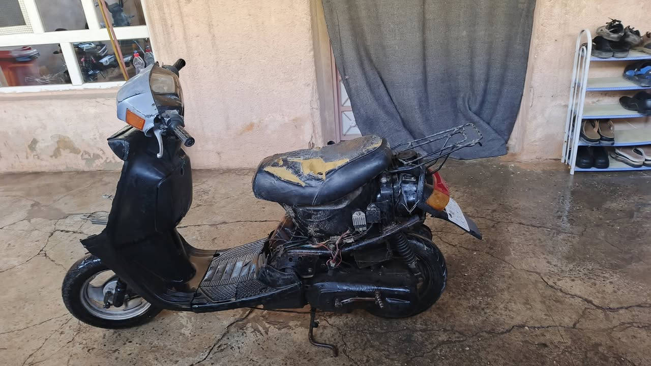 ماطور بزون شاصي مقوى اكسن شرط كهربائية شغاله مكينه معمره مره وحده سعرو 90بي مجال بسيط هذا رقمي خابرني ***********او اسيا ***********
