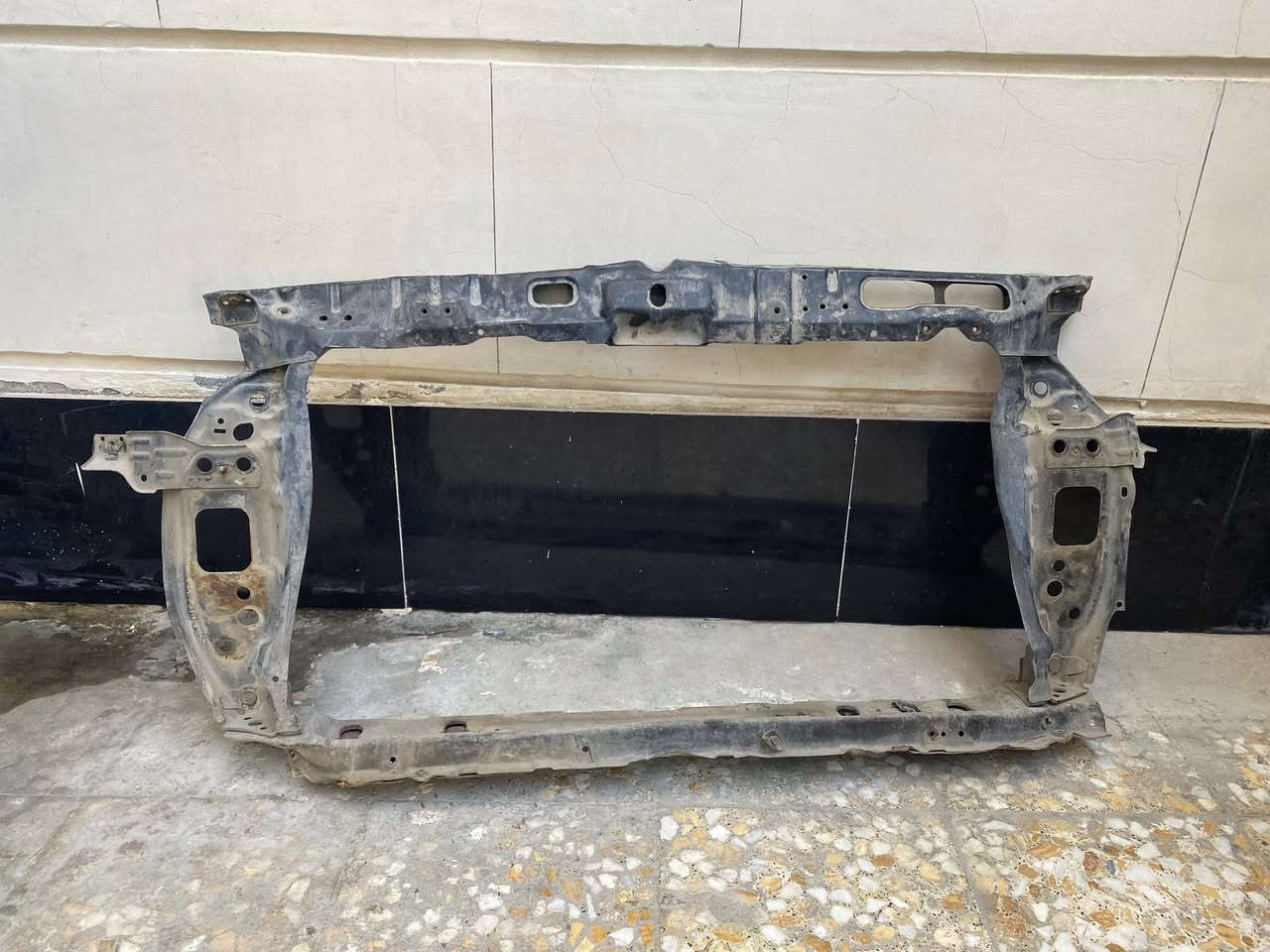 السلام عليكم 
ادوات اكسنت 2014 الاصليات يحتاجلهن تعديل شوفة عينك سعرهن مناسب  
بنيد 
عرضاينة 
كشافات 
عطر دعامية اسفل 
واتساب ***********
