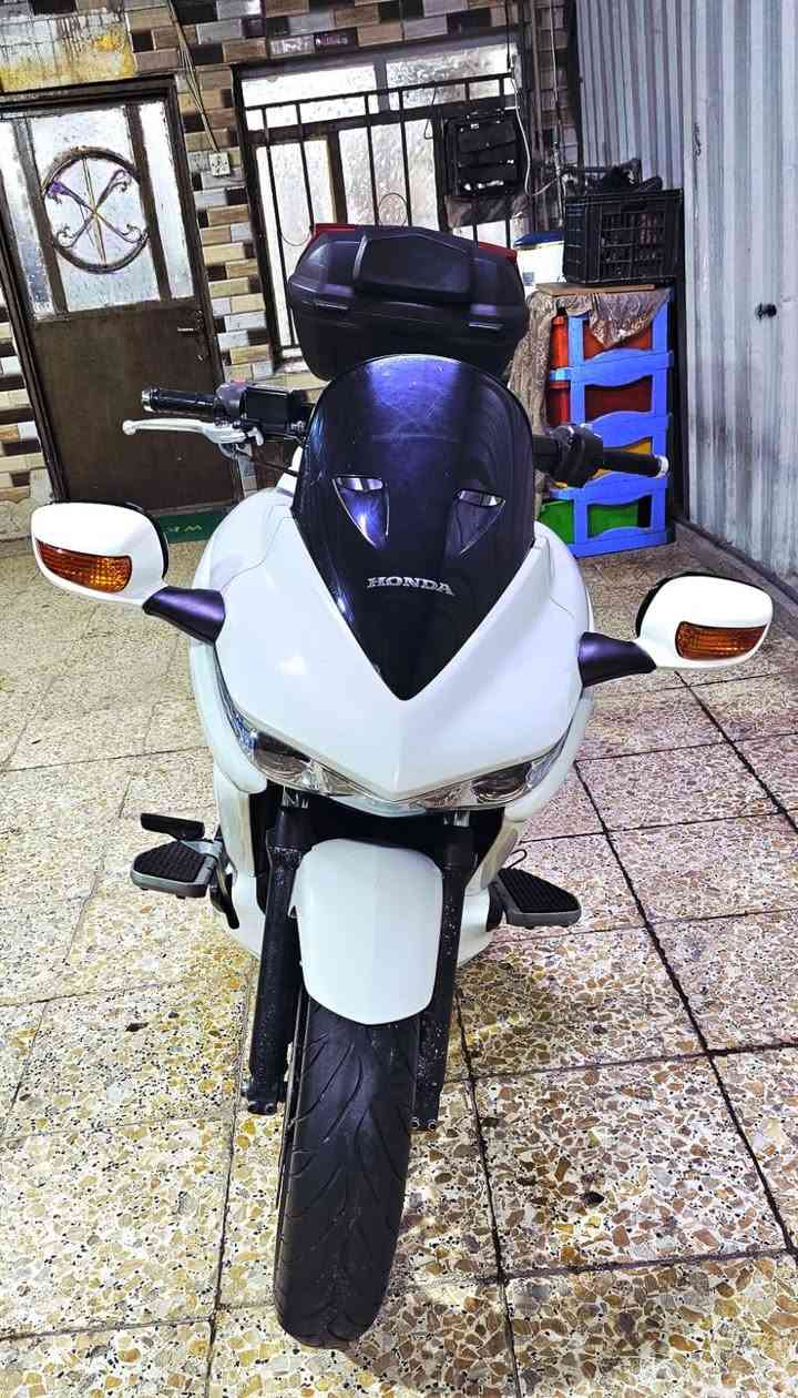 السلام عليكم دراجه HONDA DN_01 للبيع للاستفسار *********** عنوان بغداد البياع
