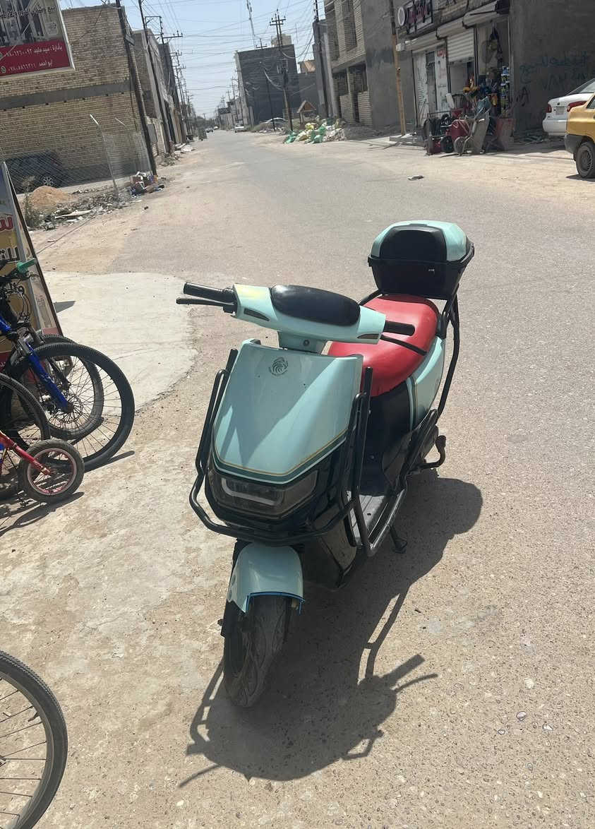 سلام عليكم
دراجه شحن ٧ باتري دراجه جديده ما ناقصها شي 
سرعه ٧٠ حقيقي ويه الوزن ٦٥
تفاصيل اكثر خاص او اتصل ***********
المكان الدوره 
السعر 550 وبيها مجال
