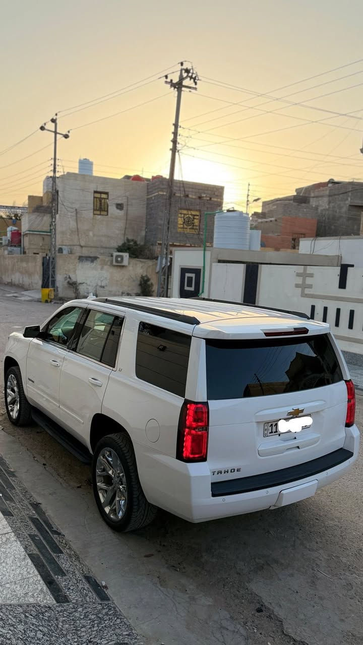 السلام ؏ـليكم تاهو موديل 2020 امريكي رقم بغداد الجديد كفاله ضربه وتبديل وصبغ وبارد ماشيه 90 مواصفات LT جديده السياره . 
السعر :355
العنوان : بصره 
رقم الموبايل:***********
