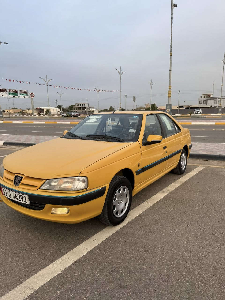 السلام عليكم
بيجو بارص مديل 2015
رقم بغداد انكليزي الجديد سياره كفاله من الصبغ والضربه فقط هلال واحد معمر مكينه وكير مكفولات حداديه اماميه وخلفيه جدد كهربائيات كلها شغاله تخم تاير جديد باتري جديد تبريد تدفئه شغاله سنويه لحد 28 سياره جديده بمعنى الكلمه تاخذها ماتصرف ربع عليها جاهزه 
السعر(48)وبيها مجال 
العنوان /كربلاء طويريج 
رقم /***********
رقم/***********
