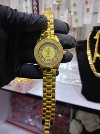 ساعات • نسائية