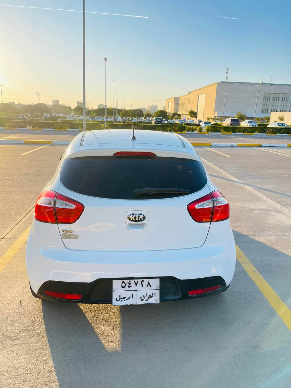 کیا ریۆ  مۆدیل ٢٠١٤ فول مواسەفاتە سەیارەکە پاکە بی سبوخە تەنها ٤ شوینی تەحدیلە پشت پێش کەپسە
 عربی 
کیا ریۆ ٢٠١٤وارد خلیچی فول مواصفات جاهزە من کلشی 
*********** واتساپ کیر محرک کهربائیات کلش شرت أربيل, العراق
