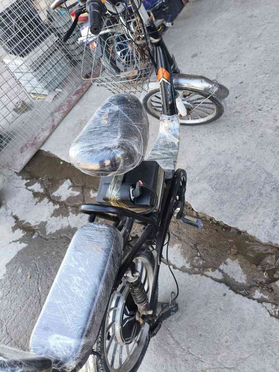 السلام عليكم
دراجه شحن للبيع الدراجه ماناقصها اي شي 
بطاريات فول عالفحص السعر 100 وبي مجال للطيبين للاستفسار ***********
