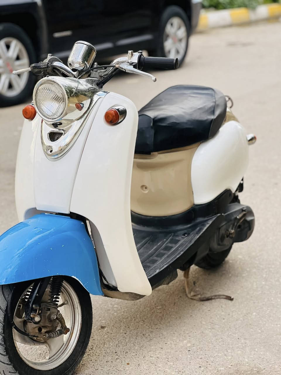 دراجه مصريه للبيع  
راجه جديده مامفتوحه مكينته ناعمه نضافه كدامك دراجه كامله ماعوزها اي شي كهربائيات كله شغاله هورن لايت اشاير سلفه شغال شخاطه عطلانه بس سعره 300 وبيه مجال مكاني ناصريه مركز 
 ( صالحيه قرب مجمع سنتر صالحيه )رقمي ***********
