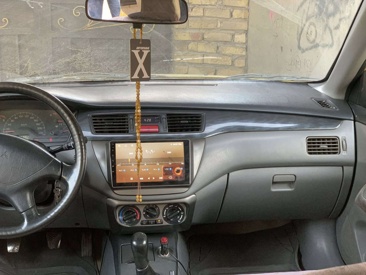 السلام عليكم لانسر موديل 2009 بسمي رقم نكليزي مصفره هيه وغرمات السياره جاهزه كير ومكينه جديد صدر جديد تبريد ثلج كهربائيات كله شغاله السعر 63 وبيه مجال واذا اكو مراوس حسب القناعه ونطي فرق مكاني بغداد ***********بي واتساب
