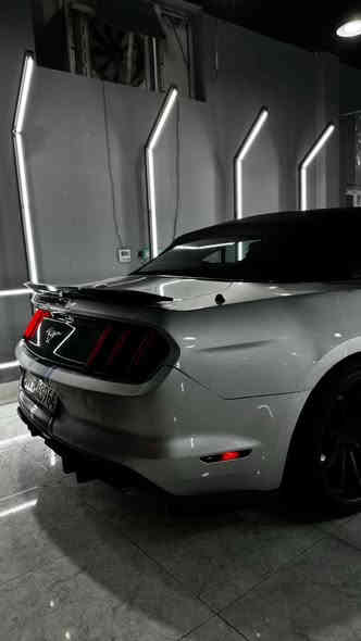 فورد موستانك2017 ECOBOOST كشف
اللون سلفر  فول مواصفات بريميوم
محرك 2300 turbo 
السعر 130$ بي مجال بسيط 

 
                 
               وارد امريكي كلين تايتل 
بدون دواخل بدون ايرباك بالعراق صارت عندي طخه صغير براس جامرلغ السكن وصبغته شبر فقط وباب السكن شخط شبر معدل بارد وجاملغ خلفي ع ضربتة ممصلحة 

محرك (2300 turbo)بدلته محرك قبل 6 اشهر مال گصه جديد كلش ذاك المحرك جان مهمول وبي صوت جعوب

ماشية حاليا 85 الف ميل

مواصفاتها :- 
لايتات زنون،
لد امامي احمر
نقط عمياء، 
اوتو درايف، 
كشف، 
بصمه، 
حساسات+كامرة، 
تحكم ستيرن،
شفتات گير
ثلاث وضعيات قياده (sport,comfort,smart)، 
كشن جلد كهرباء، 
كشنات تدفئه تبريد، 
شاشة carplay و android auto، 
تشغيل عن بعد، 
اضاءة ترحيب علامة موستانك ع الارض بلاديه

الرقم :-whatsApp متوفر وللأستفسار اتصل عالرقم ***********
