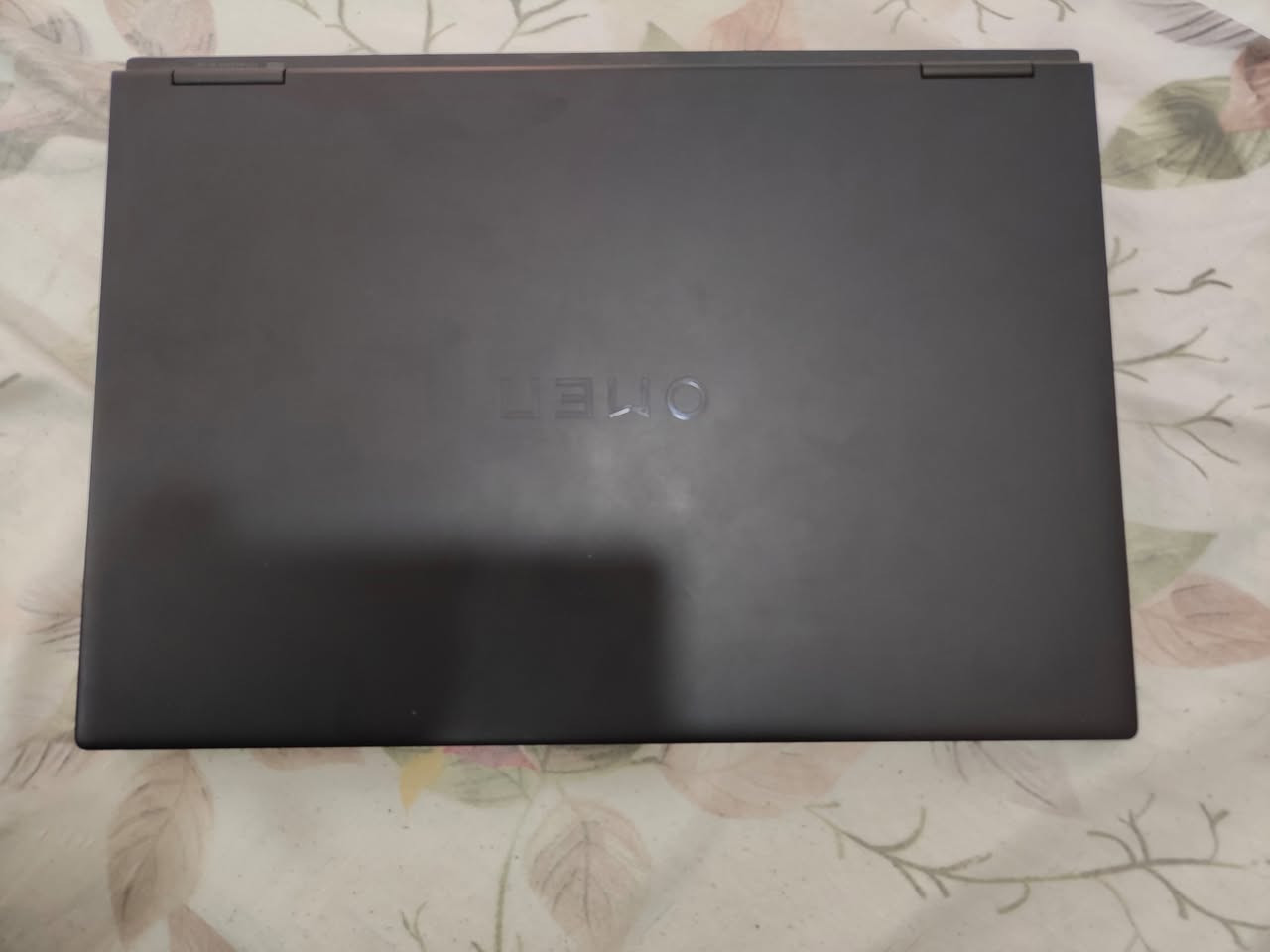 سلام عليكم، لابتوب كيمنك HP للبيع نضيف واستخدام قليل
المواصفات

معالج  intel i7 gen 13 hx 
كرت شاشه 140w 8G rtx 4060
 16GB ddr5/ 1T m.2 
حجم شاشه / 16 inch  تردد 165 و الدقة FHD 
متوفر ويا شاحنته الاصليه و العلبه 
راسلني وتدلل على السعر 

للتواصل:
على يوزر التلي : ifgx4
  *********** رقم. بي واتس
