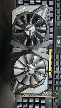 متوفر كارت شاشة RTX 2060 بذاكرة 6GB. نظيف جداً، استخدام شخصي، وخالٍ من...